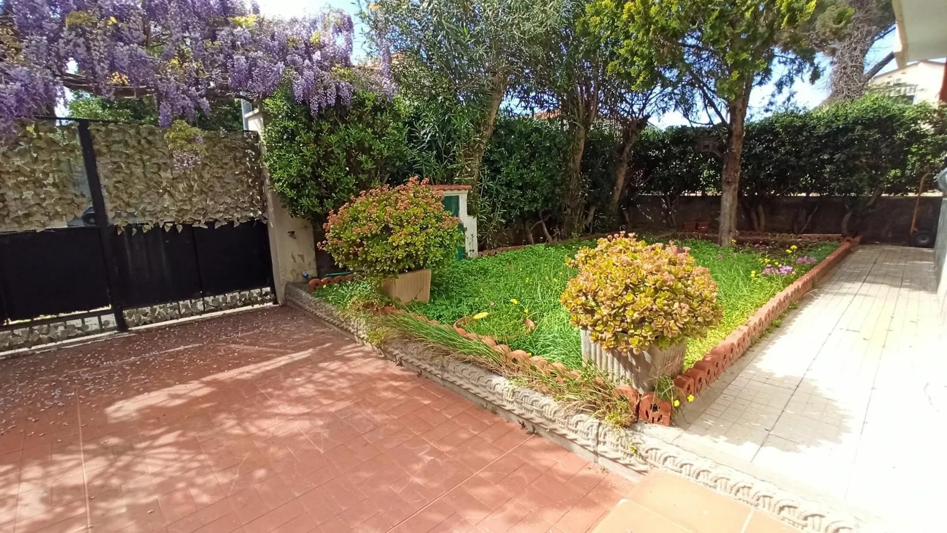 Seagarden Apartment Livorno Italy